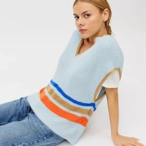 NWT-UO (urbanoutfitters ) Sweater Vest Size XS